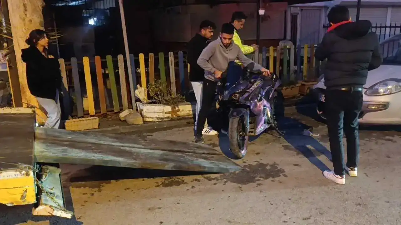 Manavgat’ta Motosiklettekiler Metrelerce Havaya Uçtu! 1
